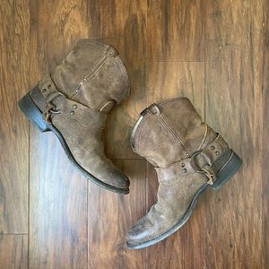 Frye Wyatt Harness Women’s short boot Size 8